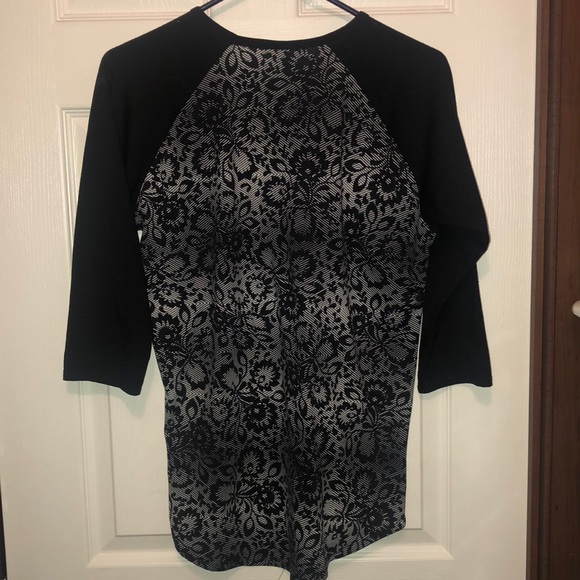 Lula Roe Randy (Raglan) - Picture 2 of 4